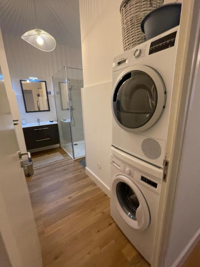 Neuf, 2 Chambres, Climatise, Route Des Sanguinaires * Ajaccio (Corsica)