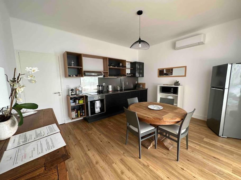 Apartment Neuf, 2 Chambres, Climatise, Route Des Sanguinaires *